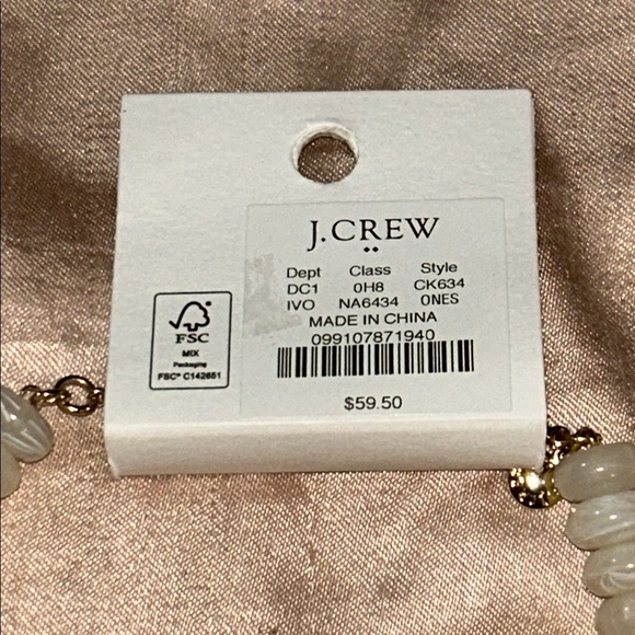NWT J Crew Factory Beaded pendant necklace Ivory - Picture 6 of 9